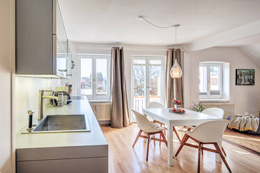 Starnberg-Percha 市中心:阳光明媚的两室公寓