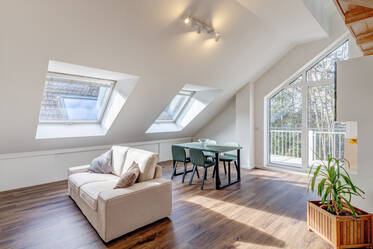 首次入住:现代画廊式公寓