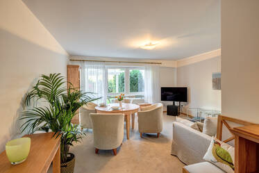 一室两厅的美丽公寓,附带花园使用权