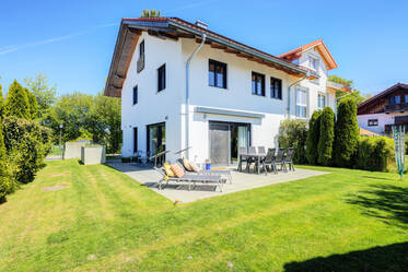 Doppelhaushälfte: Ruhig & familienfreundlich in Lochhofen